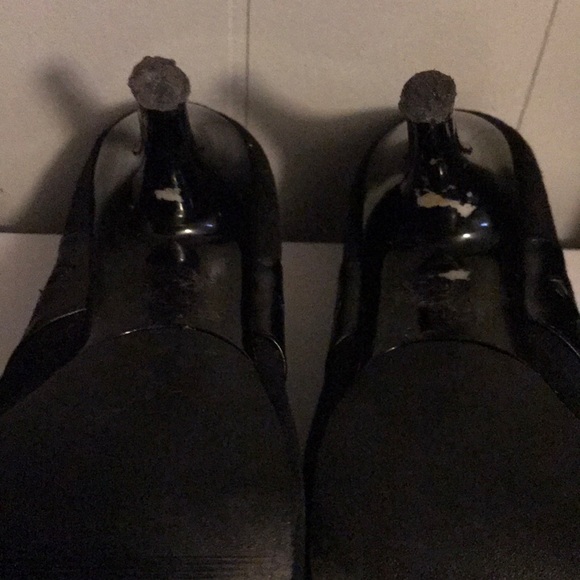 Black faux suede and leather high heels. - Picture 4 of 4